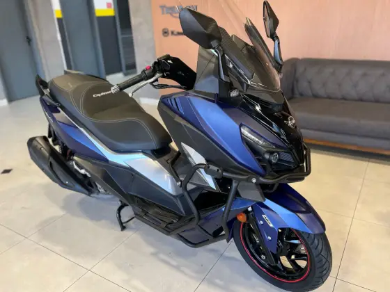 DAFRA CRUISYM 300 