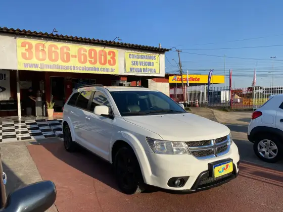 DODGE JOURNEY 3.6 SXT V6 GASOLINA 4P AUTOMÁTICO DODGE JOURNEY 3.6 SXT V6 GASOLINA 4P AUTOMÁTICO