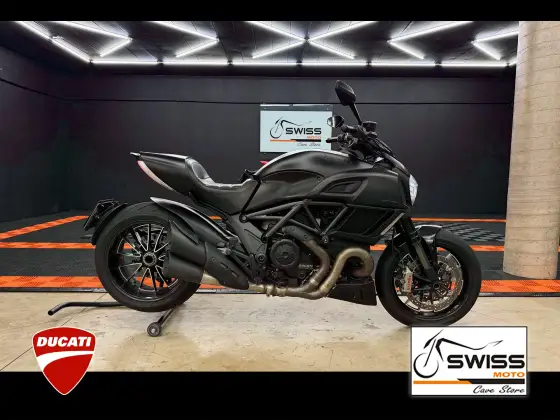 DUCATI DIAVEL DARK 