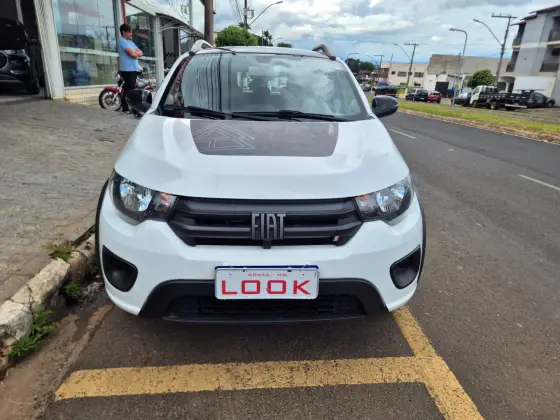FIAT MOBI 1.0 EVO FLEX TREKKING MANUAL FIAT MOBI 1.0 EVO FLEX TREKKING MANUAL