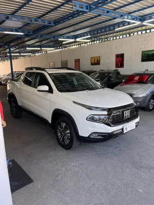 FIAT TORO 1.3 TURBO 270 FLEX FREEDOM AT6 FIAT TORO 1.3 TURBO 270 FLEX FREEDOM AT6