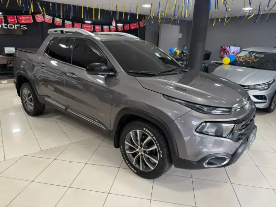 FIAT TORO 2.0 16V TURBO DIESEL VOLCANO 4WD AT9 FIAT TORO 2.0 16V TURBO DIESEL VOLCANO 4WD AT9