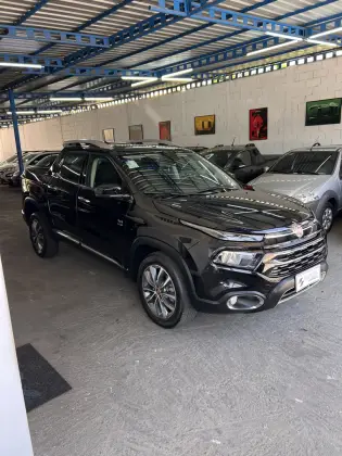 FIAT TORO 2.0 16V TURBO DIESEL VOLCANO 4WD AT9 FIAT TORO 2.0 16V TURBO DIESEL VOLCANO 4WD AT9