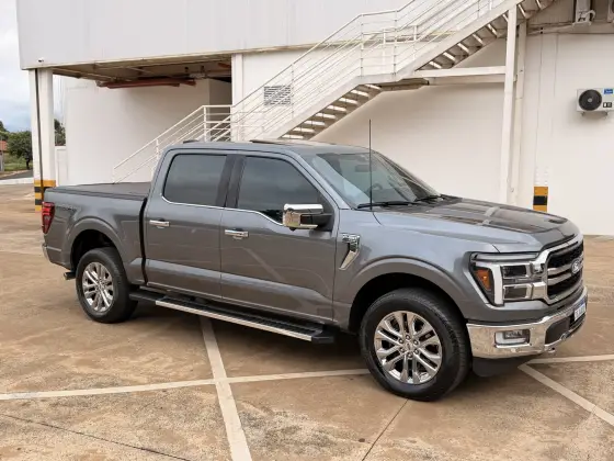 FORD F-150 5.0 V8 GASOLINA CD LARIAT FX4 AUTOMÁTICO