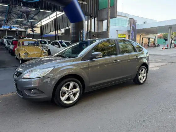 FORD FOCUS 1.6 GL 8V FLEX 4P MANUAL
