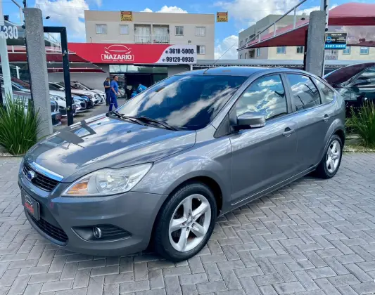 FORD FOCUS 2.0 GLX 16V FLEX 4P AUTOMÁTICO
