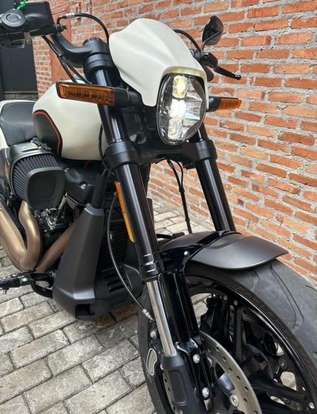 HARLEY-DAVIDSON-SOFTAIL FXDR 114-2019