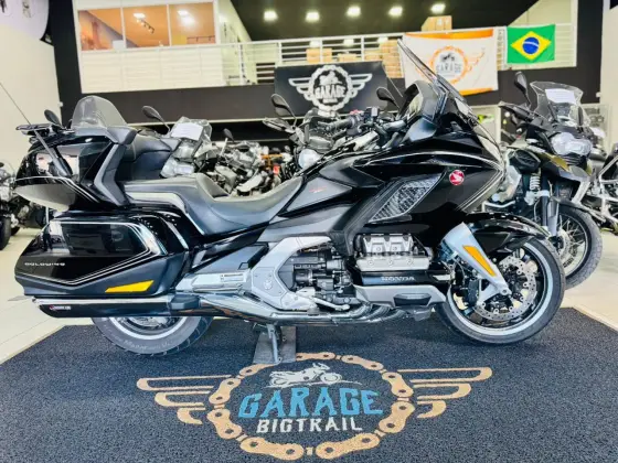 HONDA GL 1800 GOLD WING TOUR 