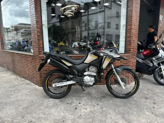 HONDA XRE 300 ADVENTURE HONDA XRE 300 ADVENTURE