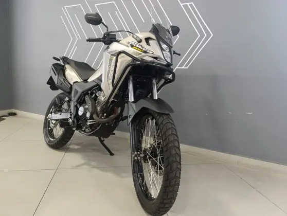HONDA XRE 300 SAHARA ADVENTURE 