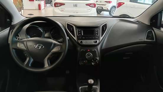 HYUNDAI-HB20-2017