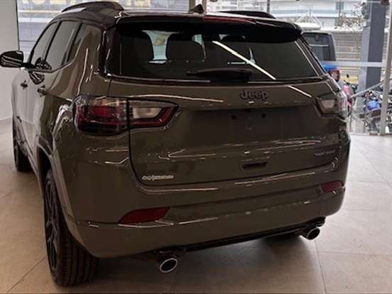 JEEP-COMPASS-2.0 HURRICANE 4 TURBO GASOLINA BLACKHAWK AT9 JEEP-COMPASS-2025