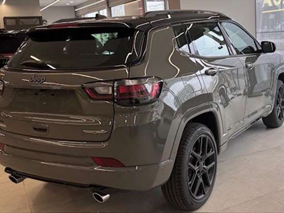 JEEP-COMPASS-2.0 HURRICANE 4 TURBO GASOLINA BLACKHAWK AT9 JEEP-COMPASS-2025