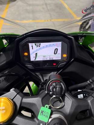 KAWASAKI-NINJA ZX-4RR KAWASAKI-NINJA ZX-4RR-2025