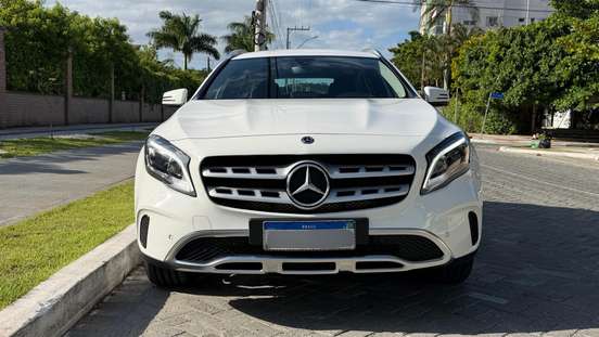 MERCEDES-BENZ-GLA 200-2019
