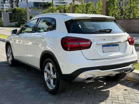 MERCEDES-BENZ-GLA 200-1.6 CGI FLEX ADVANCE 7G-DCT MERCEDES-BENZ-GLA 200-2019