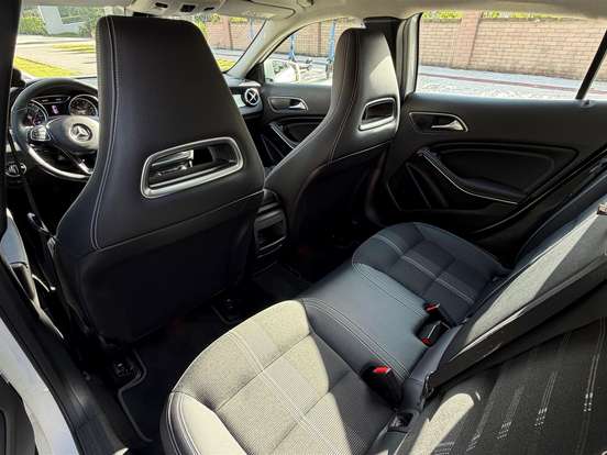 MERCEDES-BENZ-GLA 200-1.6 CGI FLEX ADVANCE 7G-DCT MERCEDES-BENZ-GLA 200-2019