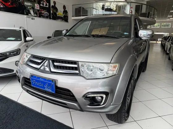 MITSUBISHI L200 TRITON 3.2 HPE 4X4 CD 16V TURBO INTERCOOLER DIESEL 4P AUTOMÁTICO