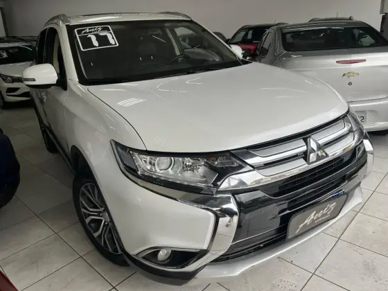 MITSUBISHI OUTLANDER 2.0 16V GASOLINA 4P AUTOMÁTICO MITSUBISHI OUTLANDER 2.0 16V GASOLINA 4P AUTOMÁTICO