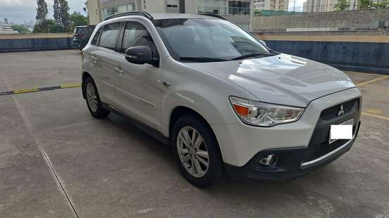 MITSUBISHI-ASX-2011