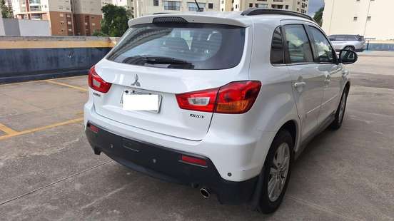 MITSUBISHI-ASX-2011