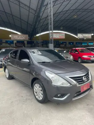 NISSAN VERSA 1.6 16V FLEX SV 4P MANUAL NISSAN VERSA 1.6 16V FLEX SV 4P MANUAL