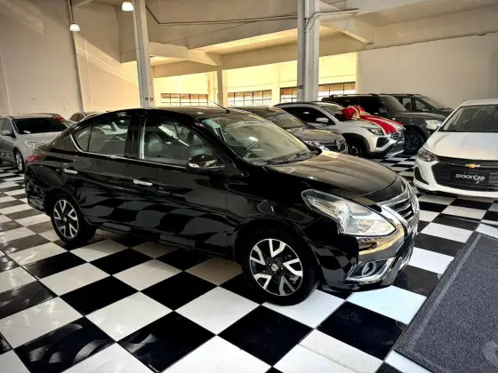 NISSAN VERSA 1.6 16V FLEXSTART UNIQUE 4P XTRONIC NISSAN VERSA 1.6 16V FLEXSTART UNIQUE 4P XTRONIC
