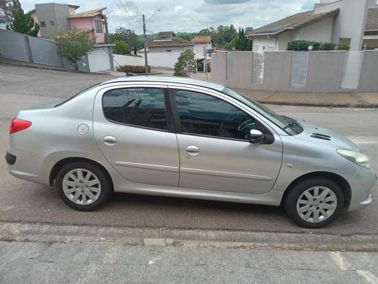 PEUGEOT-207-1.6 XS 16V FLEX 4P AUTOMÁTICO PEUGEOT-207-2009