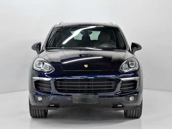 PORSCHE-CAYENNE-2015