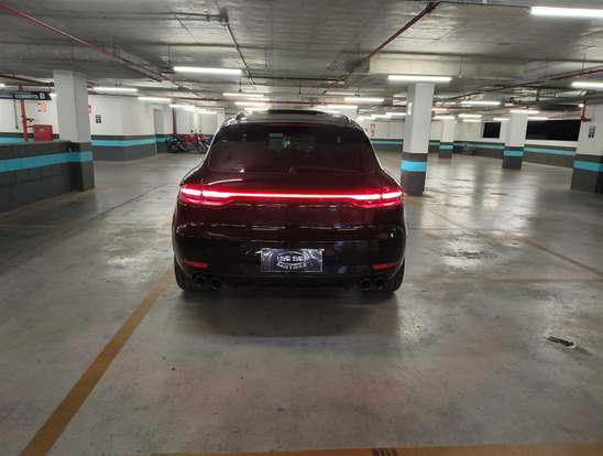 PORSCHE-MACAN-2021