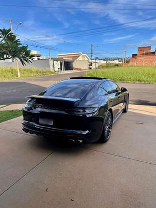 PORSCHE-PANAMERA-2023