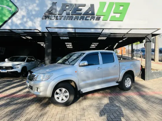 TOYOTA HILUX 2.7 SR 4X2 CD 16V FLEX 4P AUTOMÁTICO