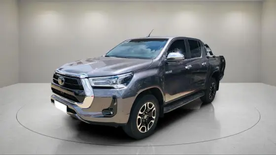 TOYOTA HILUX 2.8 D-4D TURBO DIESEL CD SRX 4X4 AUTOMÁTICO