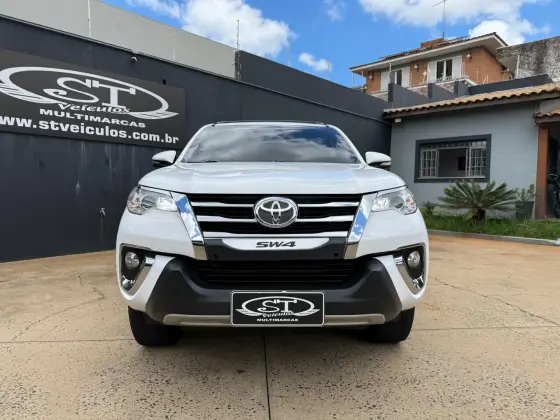 TOYOTA HILUX SW4 2.7 SRV 7 LUGARES 4X2 16V FLEX 4P AUTOMÁTICO