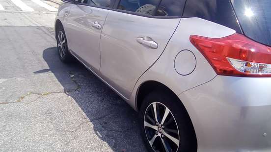 TOYOTA-YARIS-2019