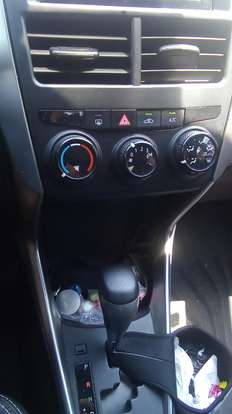 TOYOTA-YARIS-2019