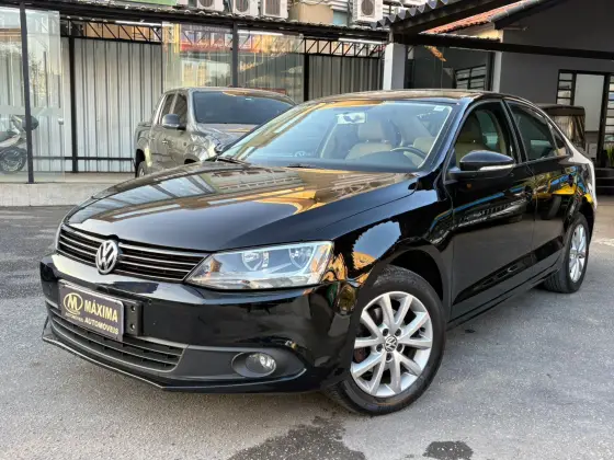 VOLKSWAGEN JETTA 2.0 COMFORTLINE FLEX 4P TIPTRONIC