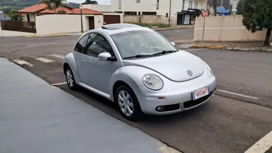 VOLKSWAGEN NEW BEETLE 2.0 MI 8V GASOLINA 2P AUTOMÁTICO VOLKSWAGEN NEW BEETLE 2.0 MI 8V GASOLINA 2P AUTOMÁTICO
