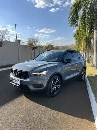 VOLVO XC40 1.5 T5 RECHARGE R-DESIGN GEARTRONIC VOLVO XC40 1.5 T5 RECHARGE R-DESIGN GEARTRONIC