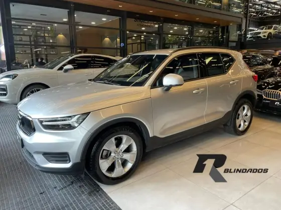 VOLVO XC40 2.0 T4 GASOLINA GEARTRONIC