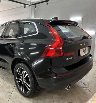 VOLVO-XC60-2.0 T5 GASOLINA MOMENTUM AWD GEARTRONIC VOLVO-XC60-2020