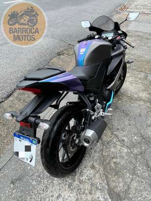YAMAHA-YZF R15-2025