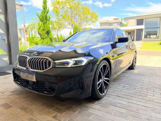 BMW-320i-2023