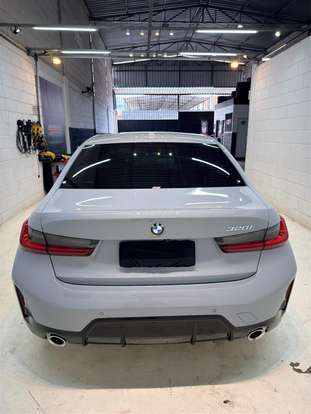 BMW-320i-2025