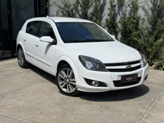 CHEVROLET VECTRA 2.0 MPFI GT-X HATCH 8V FLEX 4P MANUAL CHEVROLET VECTRA 2.0 MPFI GT-X HATCH 8V FLEX 4P MANUAL