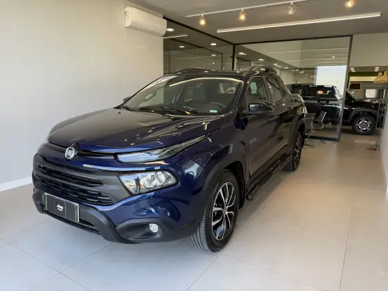 FIAT TORO 2.0 16V TURBO DIESEL ULTRA 4WD AT9 FIAT TORO 2.0 16V TURBO DIESEL ULTRA 4WD AT9