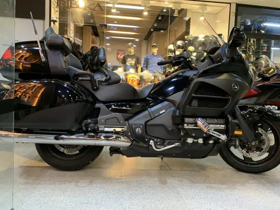 HONDA GL 1800 GOLD WING 