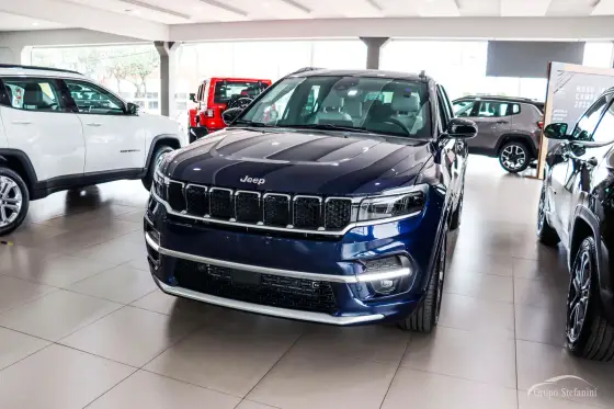 JEEP COMMANDER 1.3 T270 TURBO FLEX OVERLAND AT6 JEEP COMMANDER 1.3 T270 TURBO FLEX OVERLAND AT6