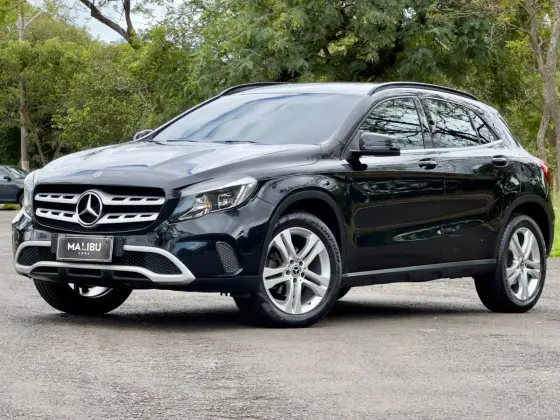 MERCEDES-BENZ GLA 200 1.6 CGI FLEX STYLE 7G-DCT