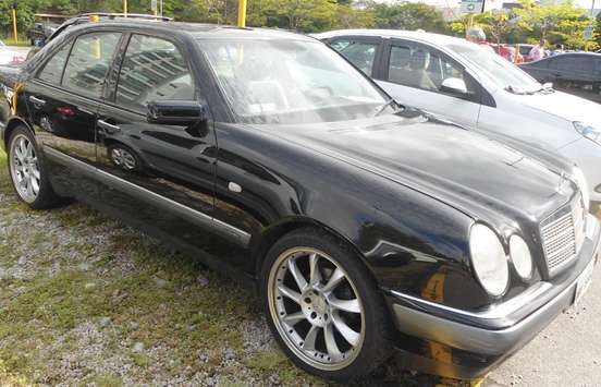 MERCEDES-BENZ-E 240-2.4 ELEGANCE V6 GASOLINA 4P AUTOMÁTICO MERCEDES-BENZ-E 240-1999